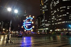 ЕЦБ выдает банкам дешевые кредиты