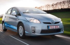 Toyota Prius стала самой продаваемой моделью в Японии за последние 20 лет