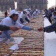 В Мехико испекли гигантский пирог к празднику королей-магов