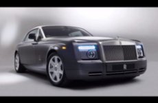 В России число покупателей люксовых автомобилей Rolls-Royce растет