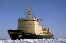 Спасательная операция по освобождению судов изо льдов Охотского моря успешно завершена.