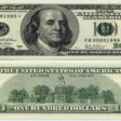 В США при печатании новых 100-долларовых банкнот был допущен брак